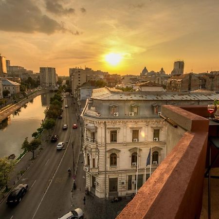 Baroque Splendor: Breathtaking Views & Design Apartment Bucharest Luaran gambar
