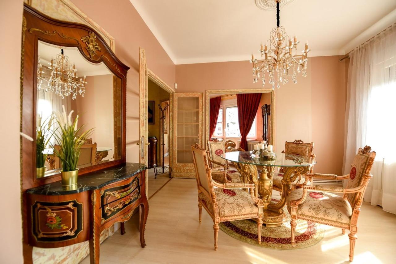 Baroque Splendor: Breathtaking Views & Design Apartment Bucharest Luaran gambar