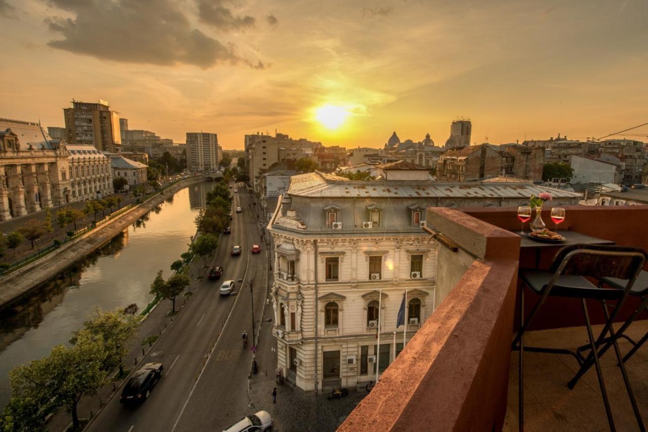 Baroque Splendor: Breathtaking Views & Design Apartment Bucharest Luaran gambar