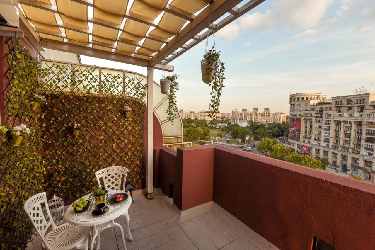 Baroque Splendor: Breathtaking Views & Design Apartment Bucharest Luaran gambar