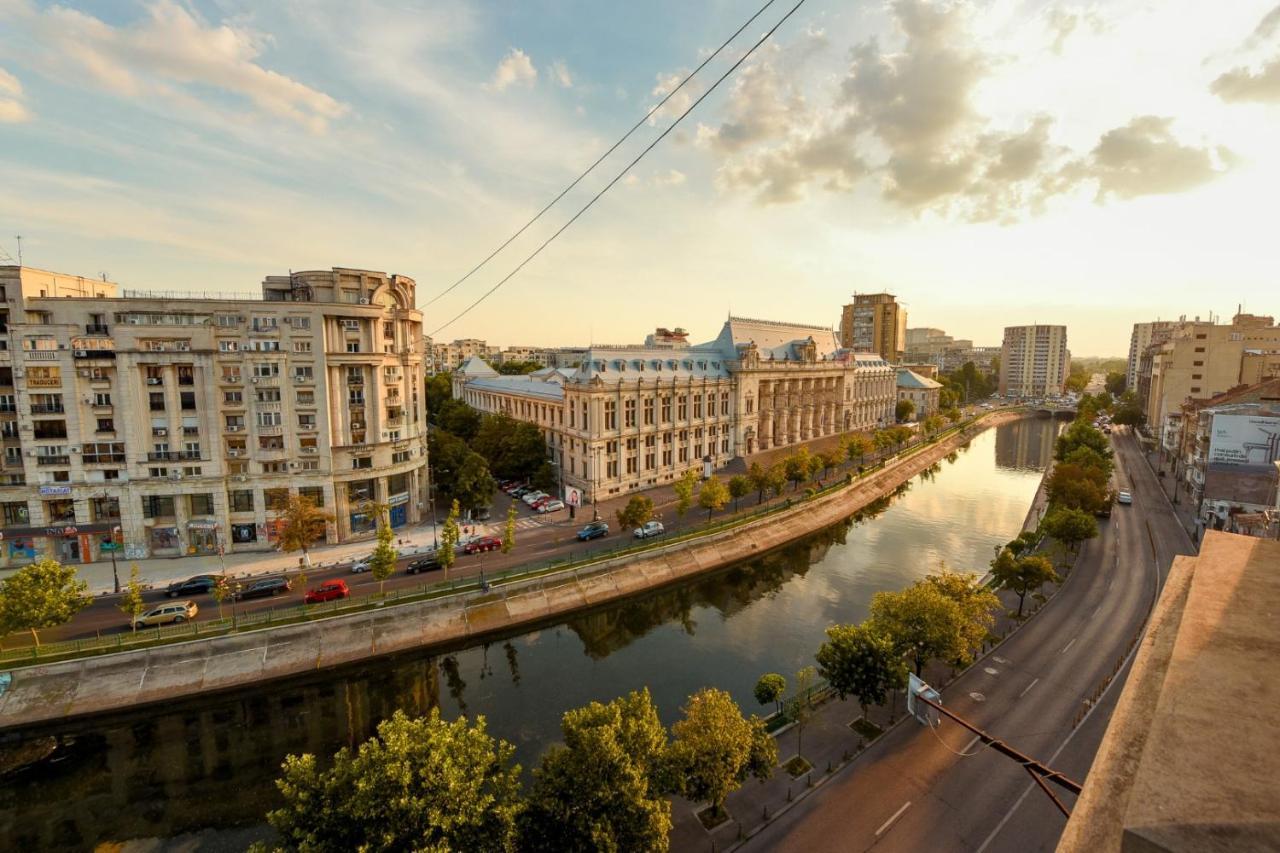 Baroque Splendor: Breathtaking Views & Design Apartment Bucharest Luaran gambar